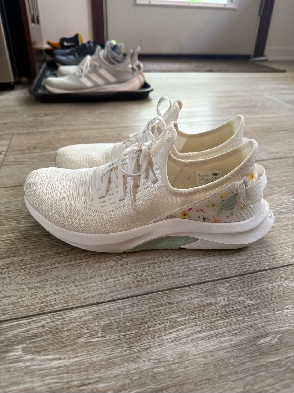 New Balance DynaSoft Women’s Cream Knit Slip-On Sneakers with Pastel Floral Heel - Picture 1 of 6